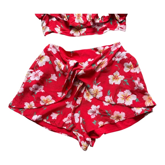 Majorelle Red Fruit Punch Ruffled Floral Crop Top Shorts Set Womens XXS - Picture 4 of 14
